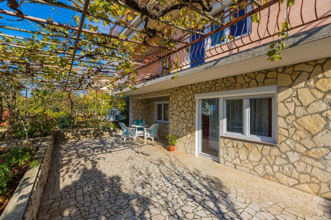 Apartments Melita Dramalj Exterior foto